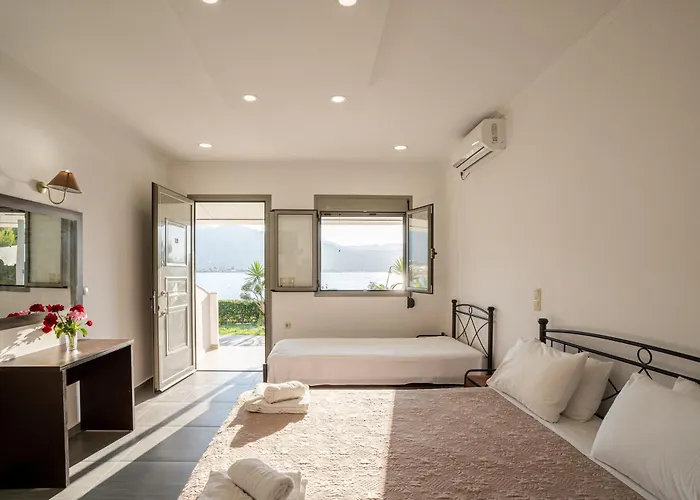 House By The Sea * Закинтос